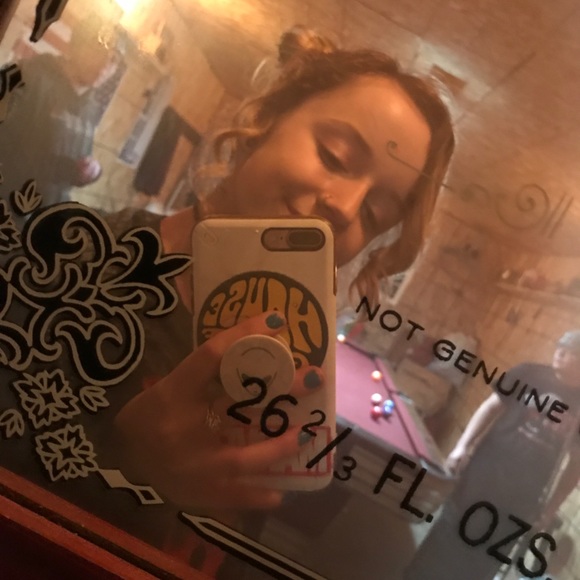 Meet your Posher, Alicia - Picture 1 of 1